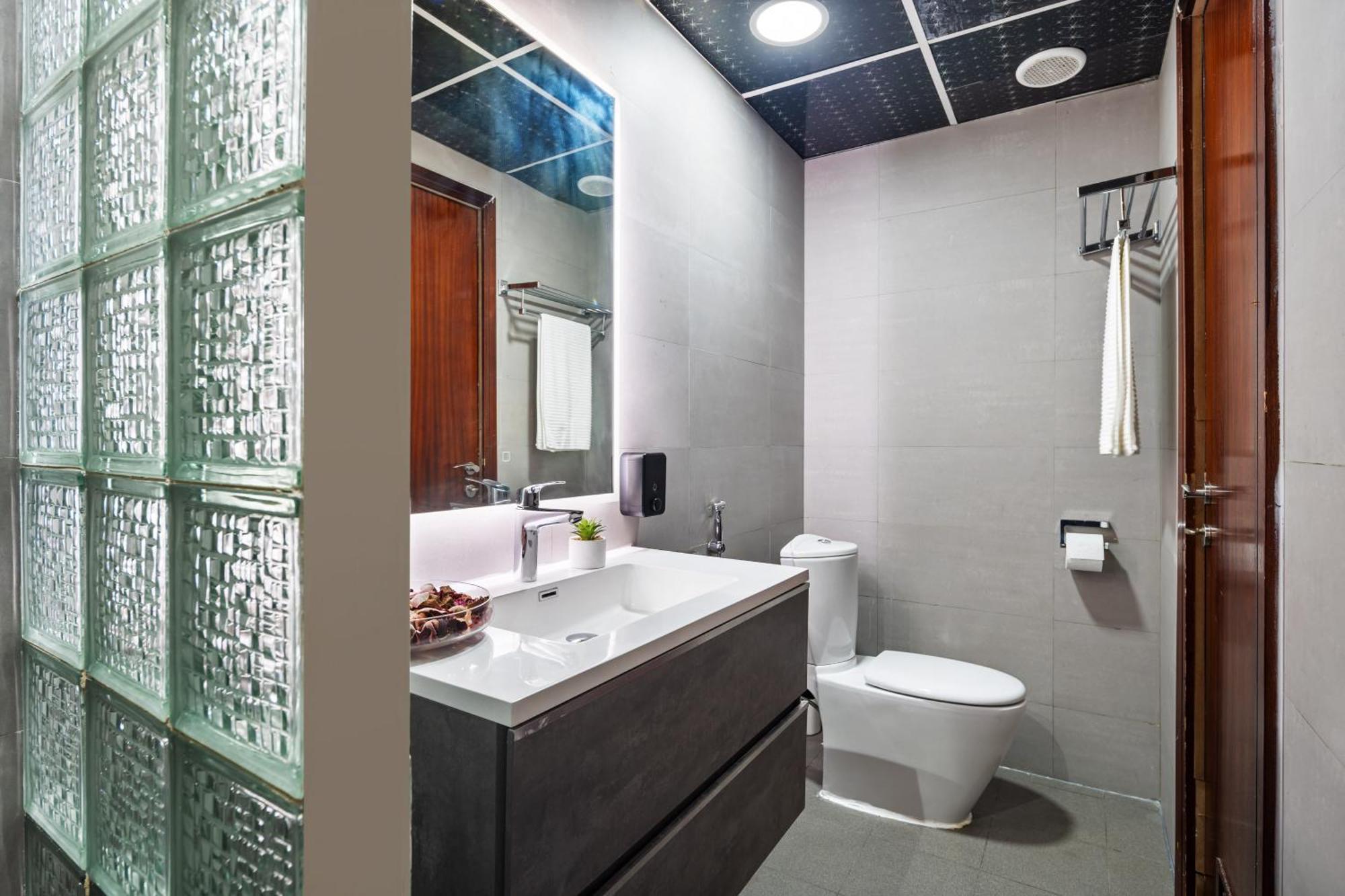 La Buena Vida: Panoramic Lake View Condo Near Dubai JLT Metro Exterior photo
